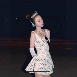 2025ss春季新款 越南小众 波点植绒面料法式甜美掐腰绑带连衣裙女