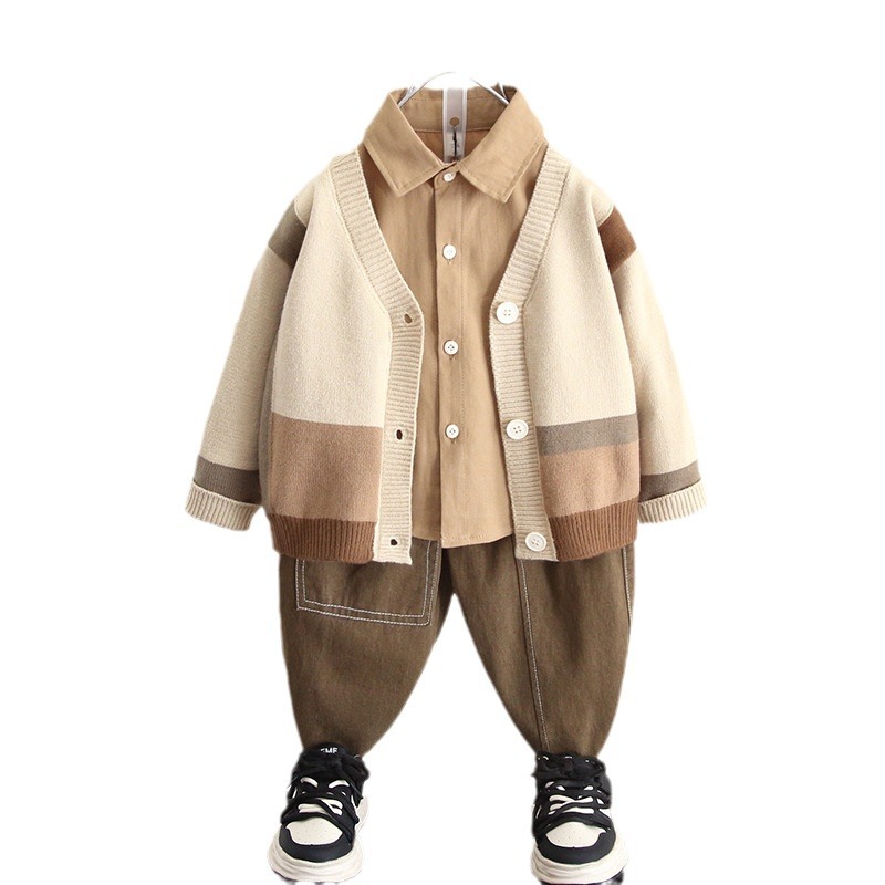5948 suéter para niños traje de tres piezas para primavera y otoño fresco y guapo para niños 2025 nuevo estilo chaqueta de punto de otoño para bebés marea