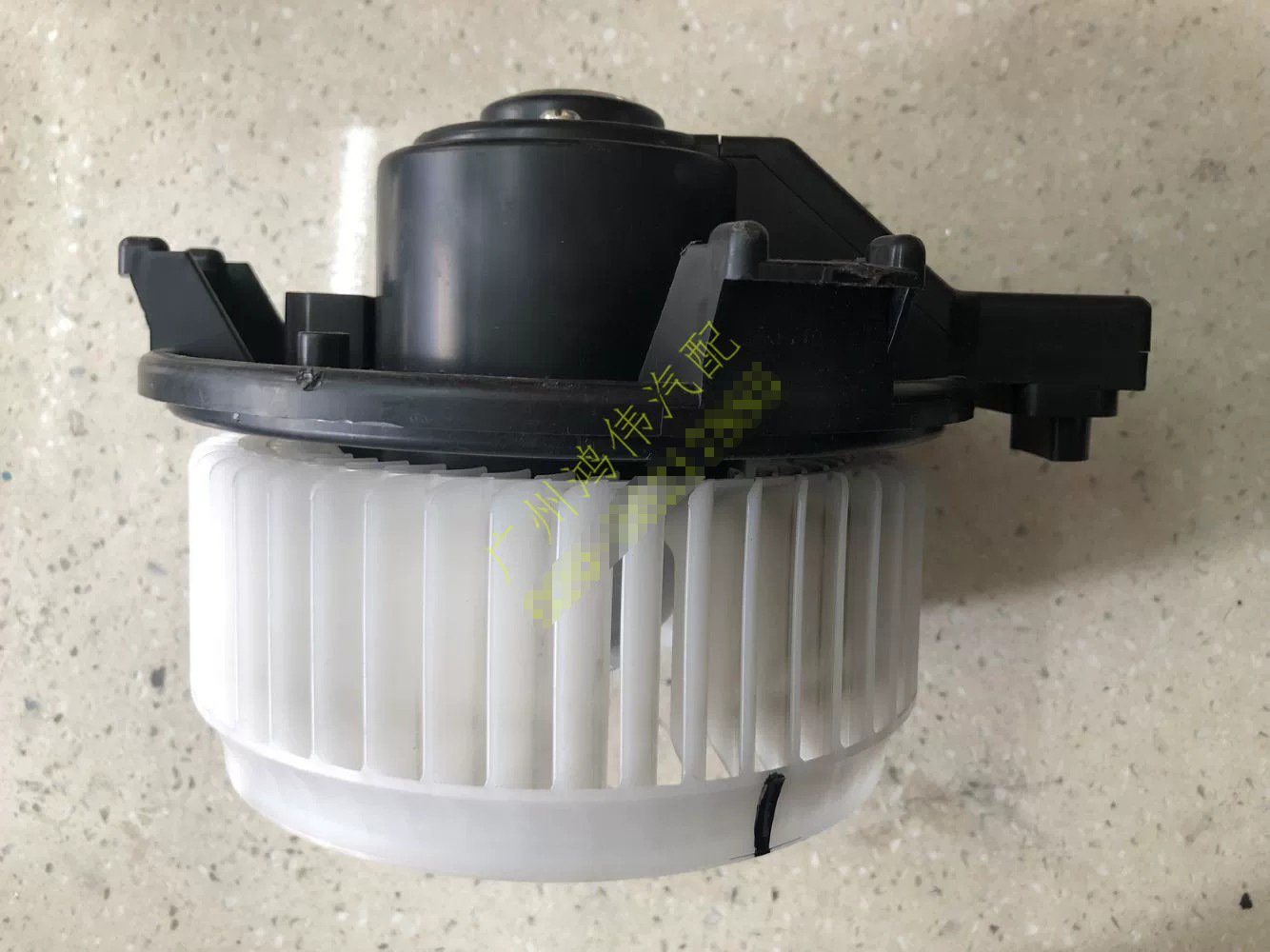 Suitable for the front air conditioning blower motor assembly of the GAC Trumpchi GS8, including the heater box cooling and heating fan motor bearing