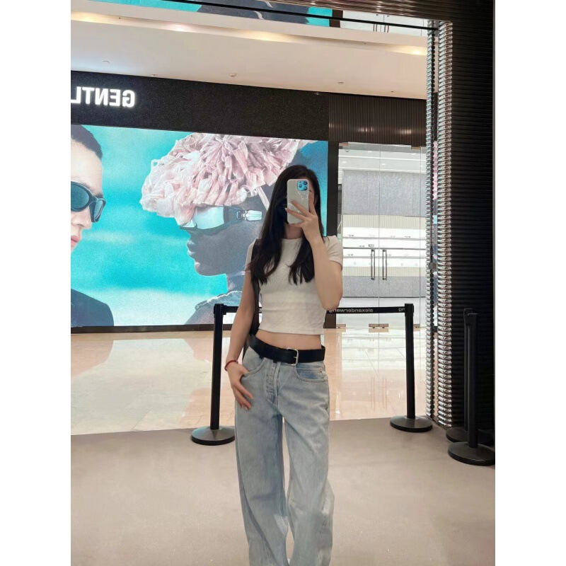 Spot BAO 2024 summer indispensable T-shirt elastic big body Joker fashion embossed short T