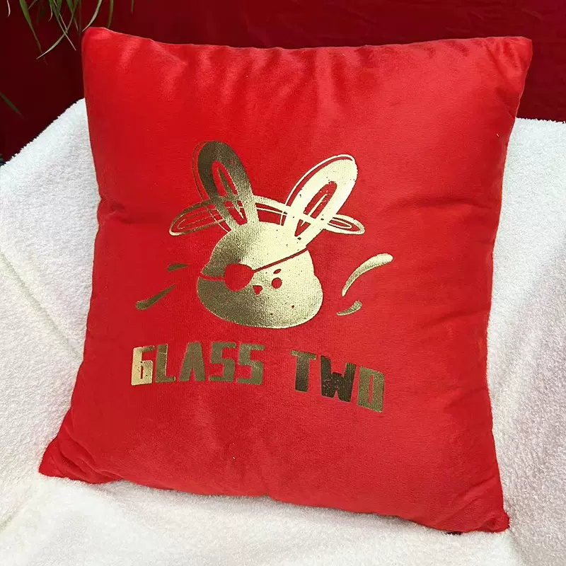 批发新款新年中式抱枕套 客厅短毛绒背靠 喜庆靠垫烫金兔子抱枕