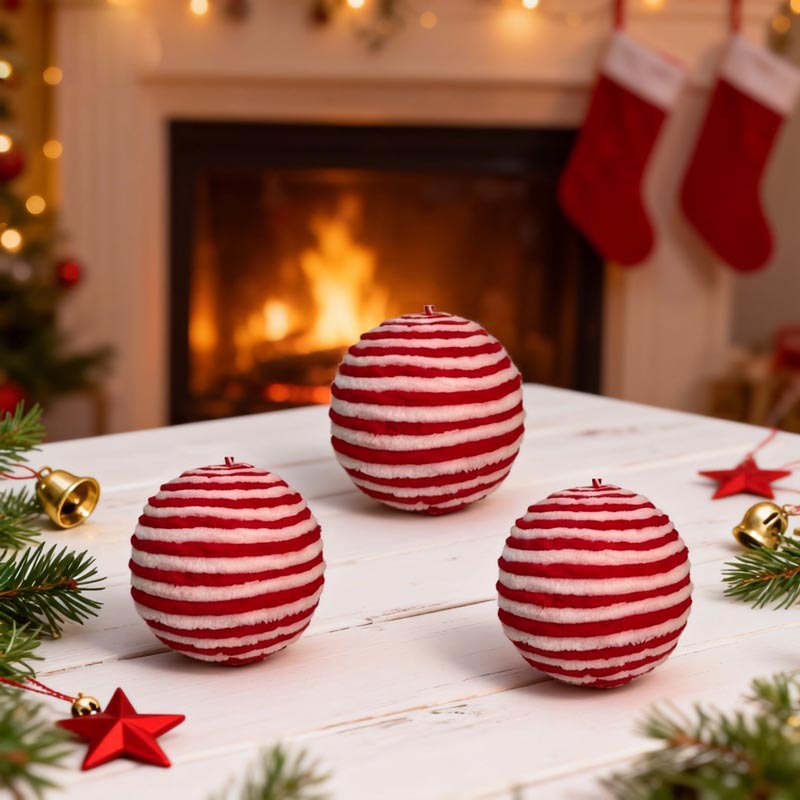 Inventario transfronterizo nuevo producto de Navidad decoración rojo y blanco 8cm pelo de Navidad familia centro comercial colgante de árbol de Navidad