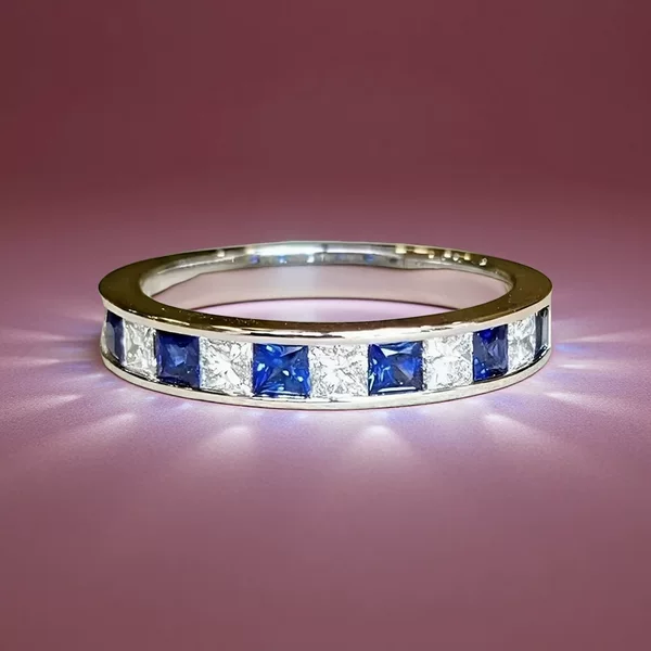 Light Luxury Ins Trendy Micro-Paved Zircon Titanium Steel Ring for Women, Non-Fading Popular Niche Couple Diamond Ring Ring Hand Jewelry