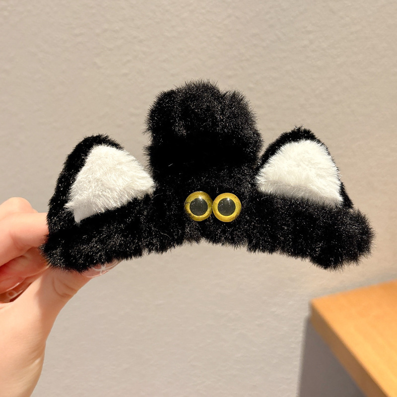 Nuevo otoño y invierno dibujos animados Sanliogou pelusa clip de agarre in lindos clip de cabello dulce cabeza de la niña al por mayor