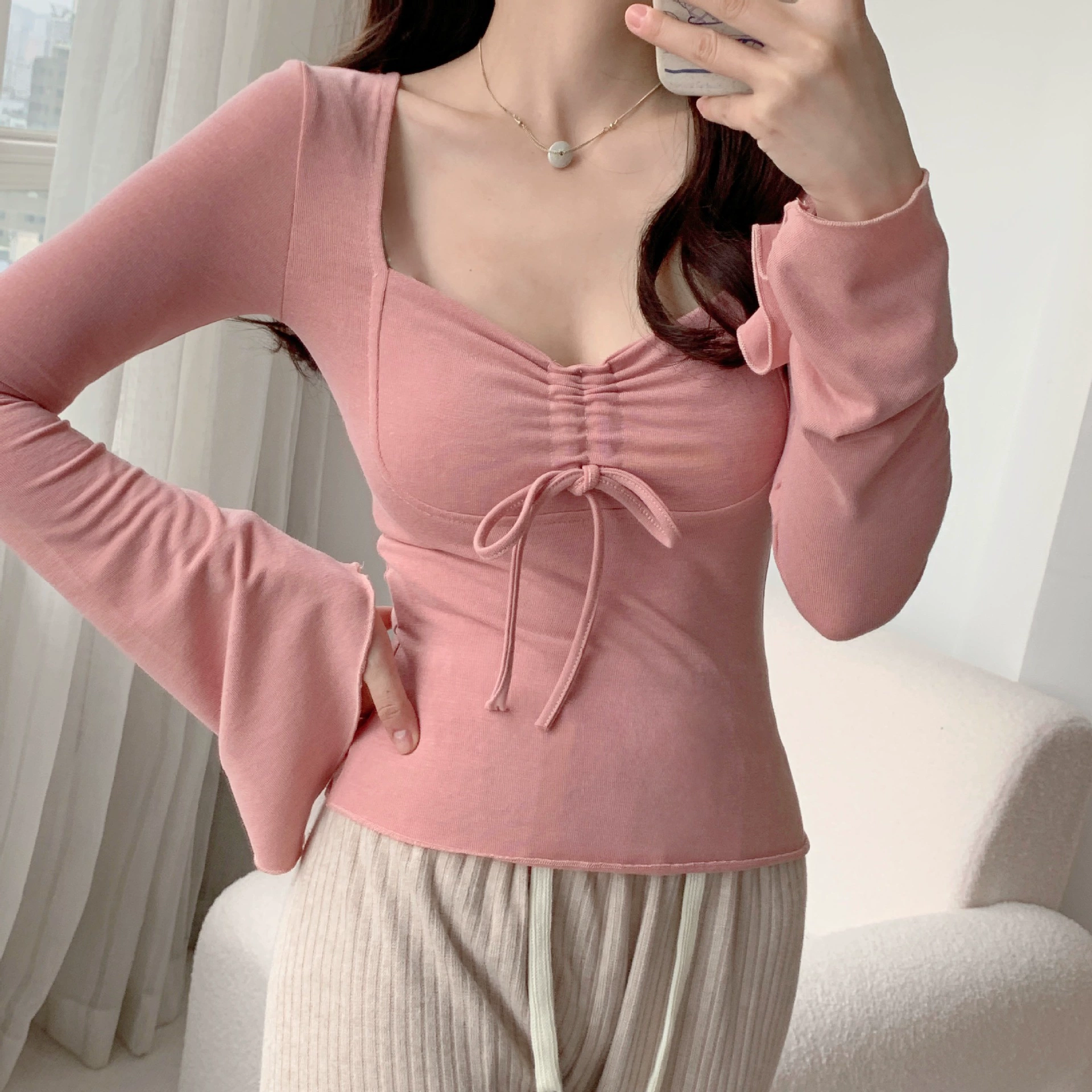 Дизайн цвета длинный рукав, короткий мегафон, тренд сезона, slim fit, шнуровка