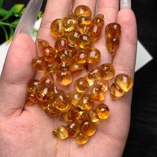 Natural amber flower pear gourd small accessories flowers three-dimensional artistic conception beautiful text play accessories can pond jewelry wholesale