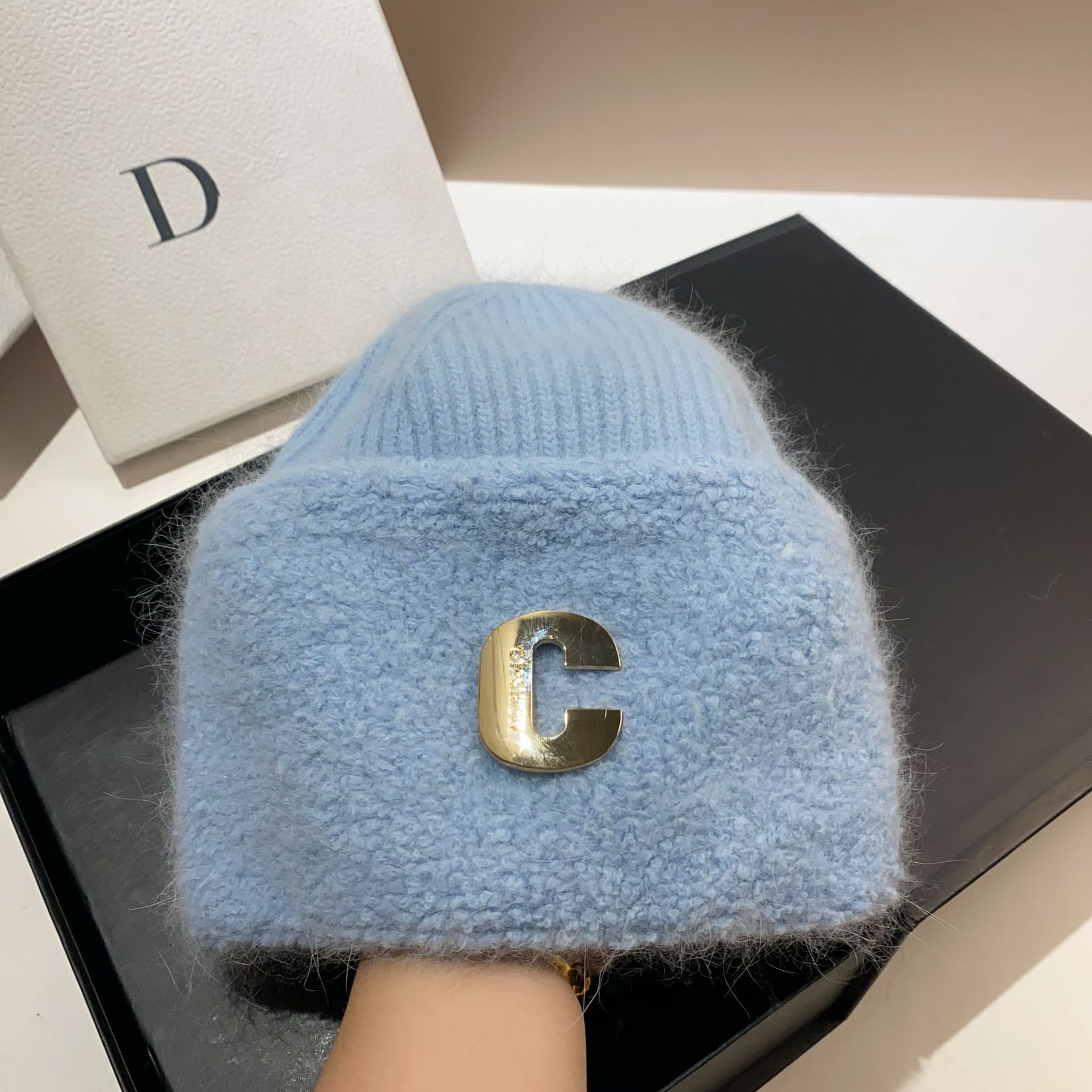 Originelles Design, neue, vergrößerte, verdickte Strickmütze aus Kaninchenhaar, C-Buchstabe, kalter Winter, warmer winddichter Gehörschutz im Freien_voghion.com