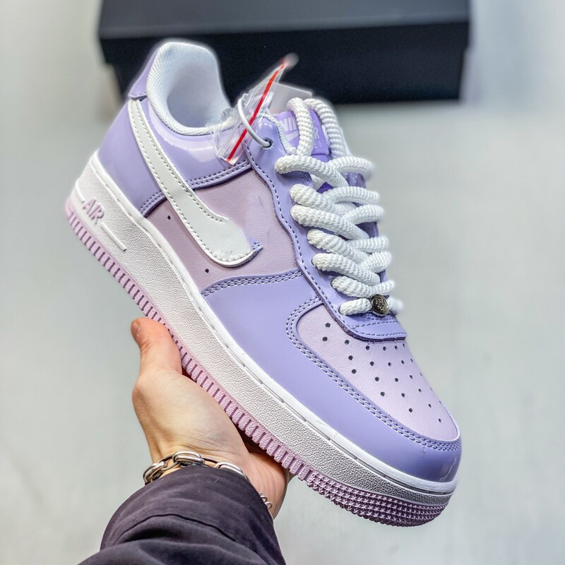 High-quality AF1 Air Force One patent leather patchwork versatile casual sports sneakers for men and women, casual white sneakers High-quality AF1 Air Force One patent leather patchwork versatile casual sports sneakers for men and women, casual white sneakers