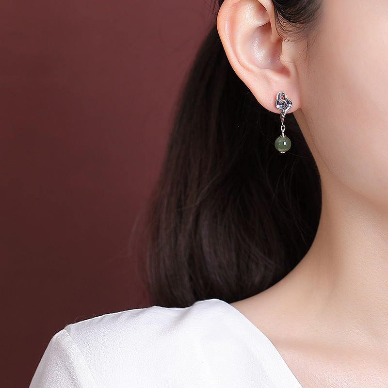 Bông tai bạc S925 đính ngọc Hòa Điện tự nhiên phong cách Trung Hoa hình đám mây — một cặp