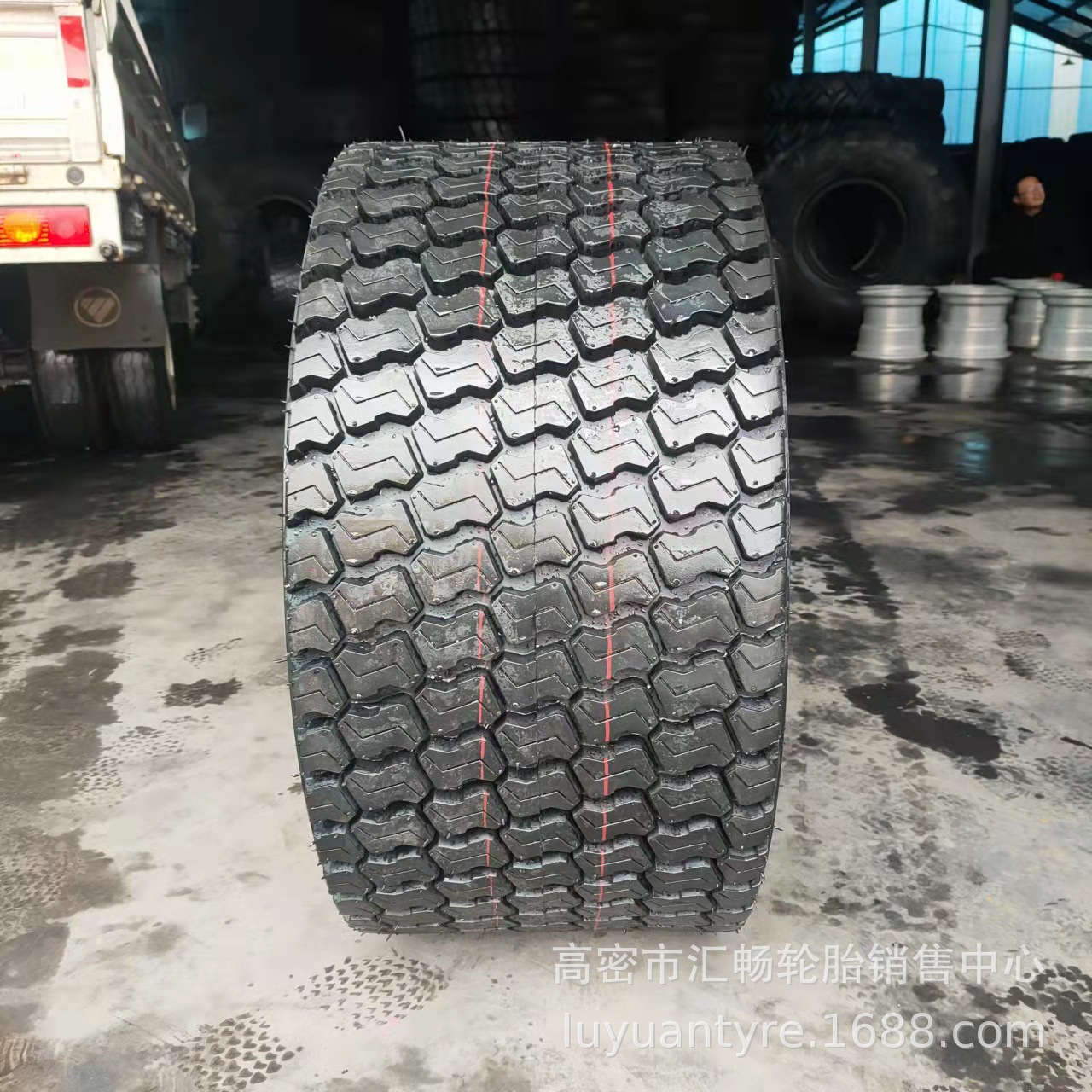 31*15.5-15 NHSA  农机具轮胎 宽基草坪花纹 真空可配钢圈