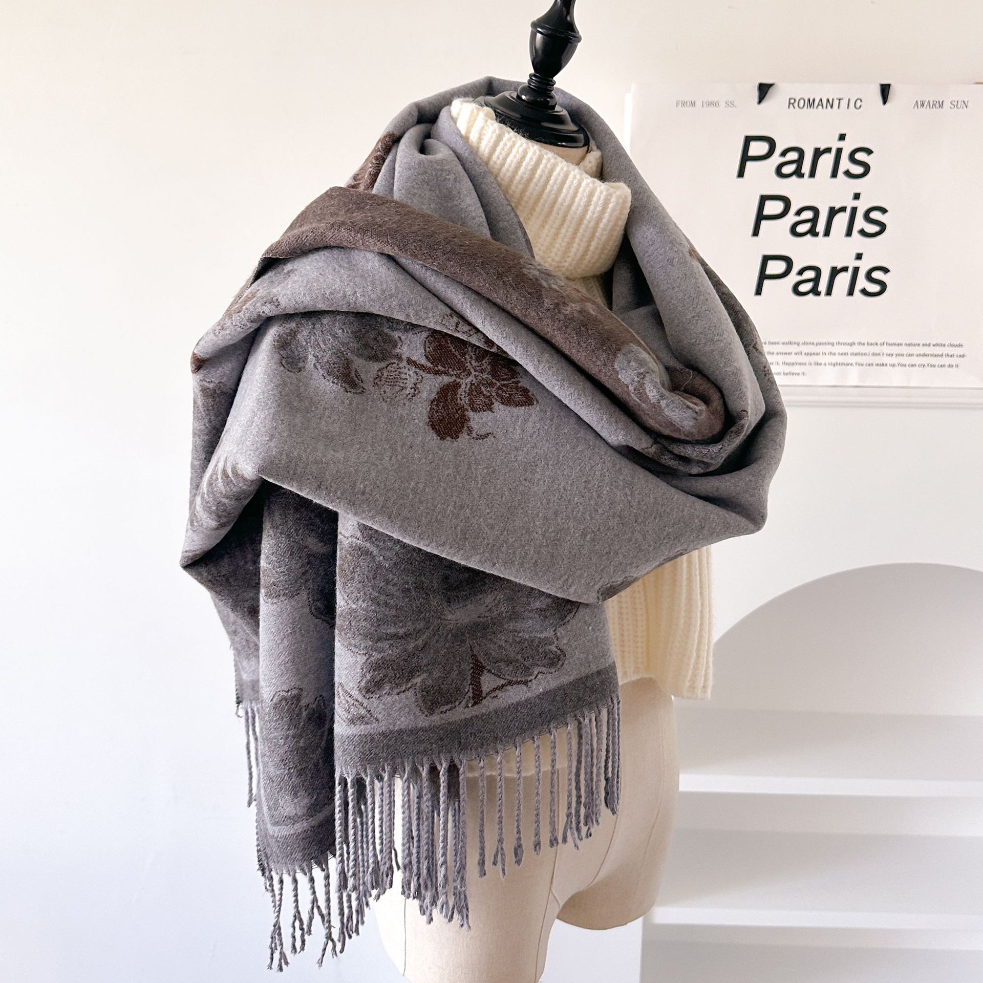 Women's Gender Women's Vintage Style Ethnic Style Flower Core Spun Yarn Tassel Scarf