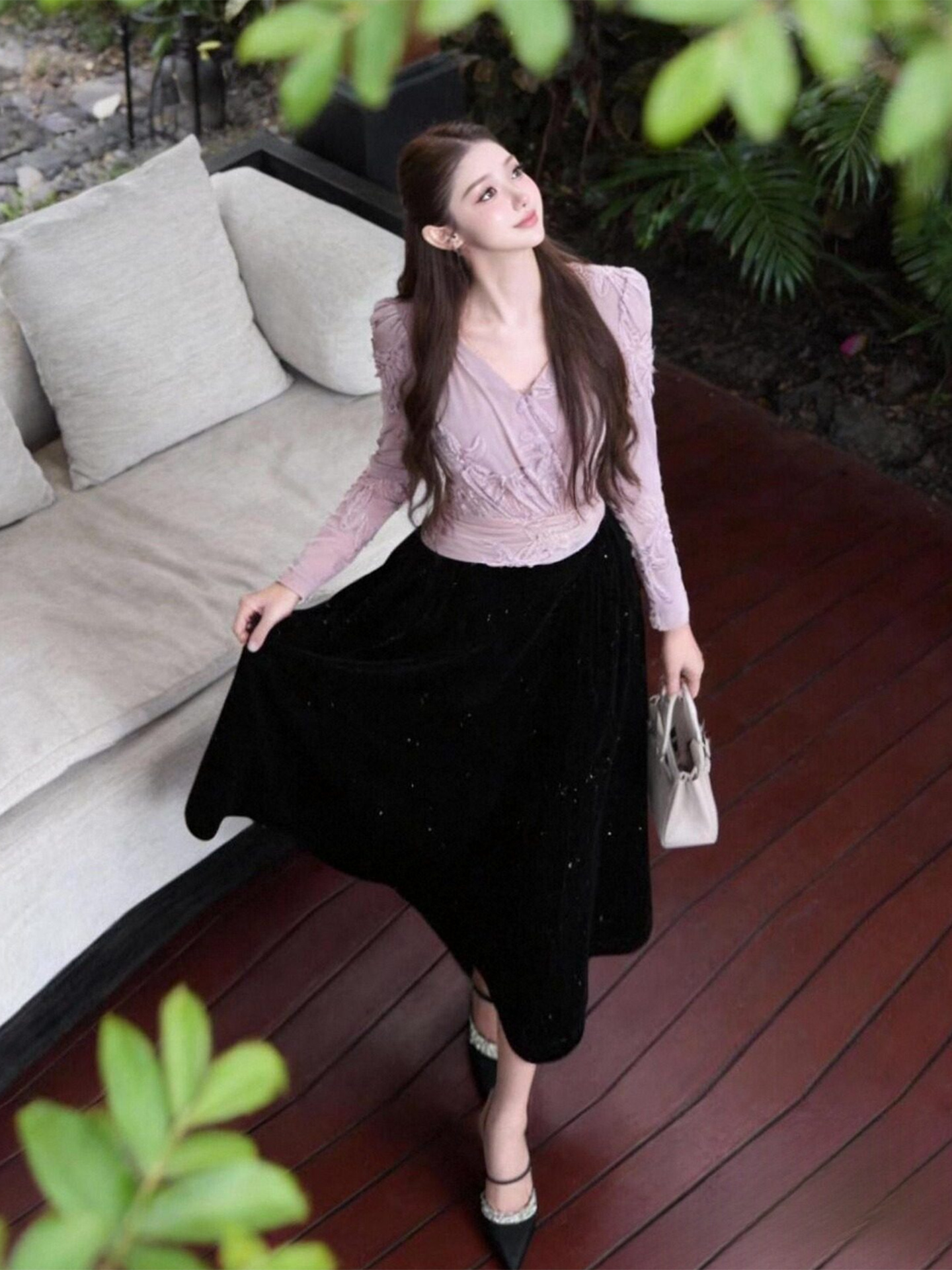 Đầm maxi nữ thắt eo ren kết hợp nhung xòe lớn — đen