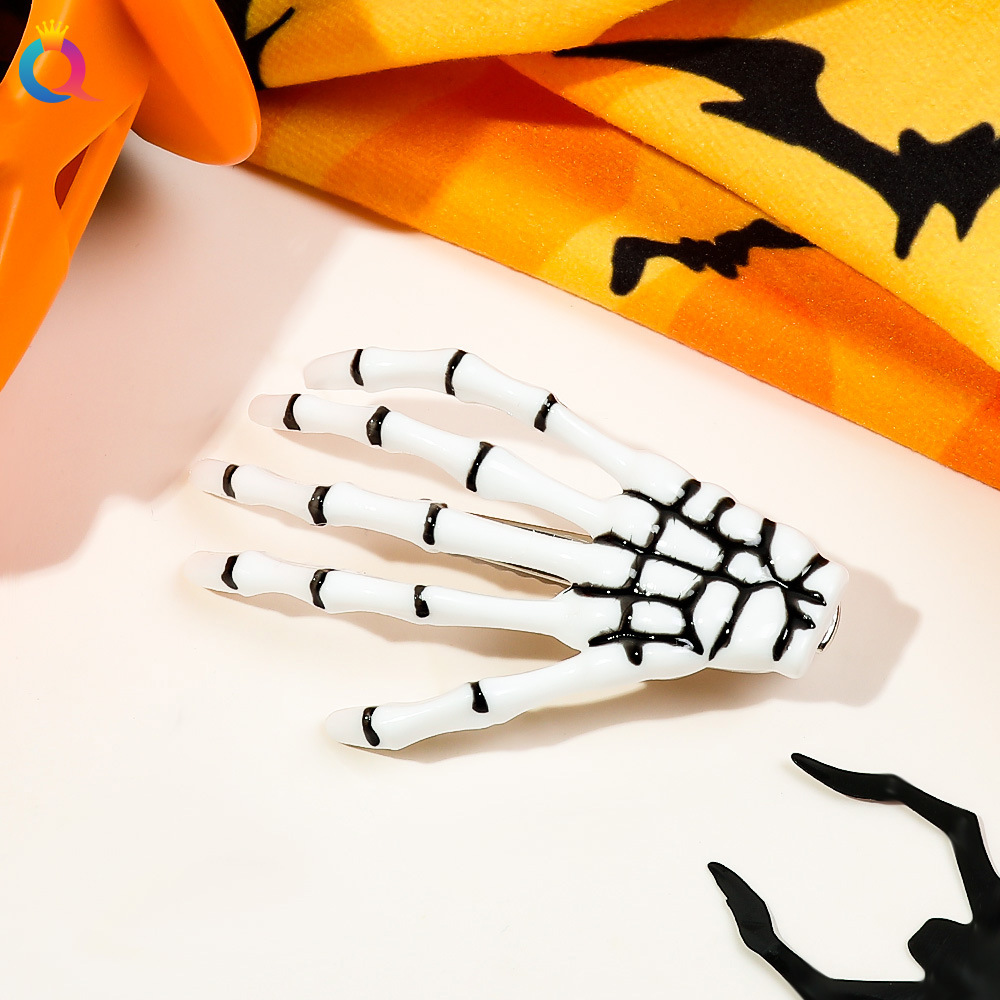 11g Weight Hair Clip Hair Accessories Type 1 Piece Quantity Daily, Festival Occasion Alloy Material Halloween Festival Ghost Hand Pattern Women's Gender Hip-Hop Style Halloween Hip-Hop Women's Ghost Hand Alloy Hair Clip 8