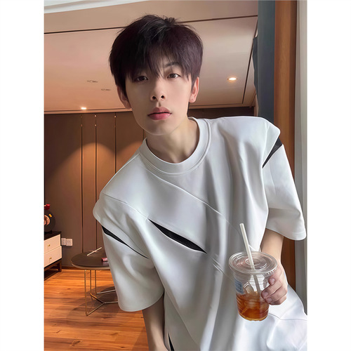 American deconstruction and assembly square-shoulder t-shirt, niche design sense, knife-cut shoulder pad short-sleeve men's high-end style, half-sleeve