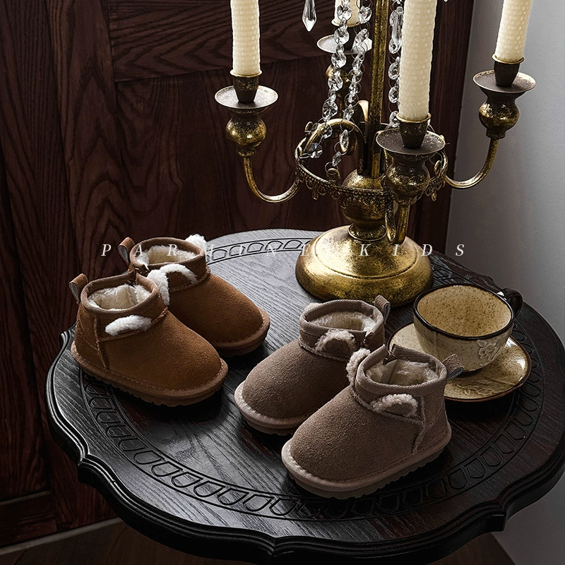 Простые детские хлопковые сапоги из натуральной кожи на флисовой подкладке и утолщенные зимние 2025 новые мужские и женские детские зимние сапоги на мягкой подошве, хлопковая обувь