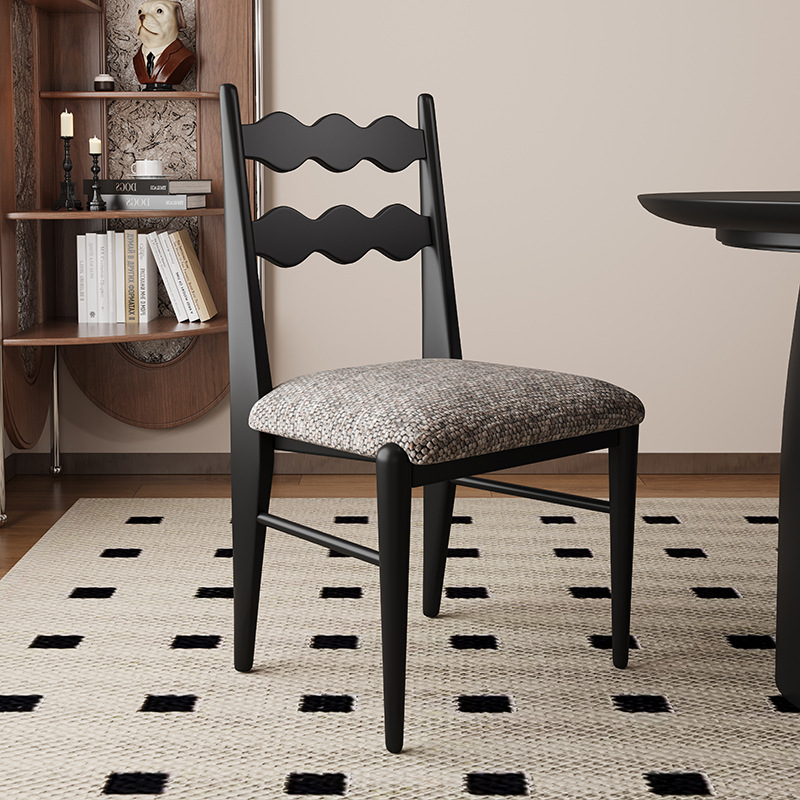 Silla de comedor de madera maciza retro francesa, hogar, restaurante medieval, silla trasera de tela de algodón y lino, mesa y silla de comedor de cuero de microfibra para hotel