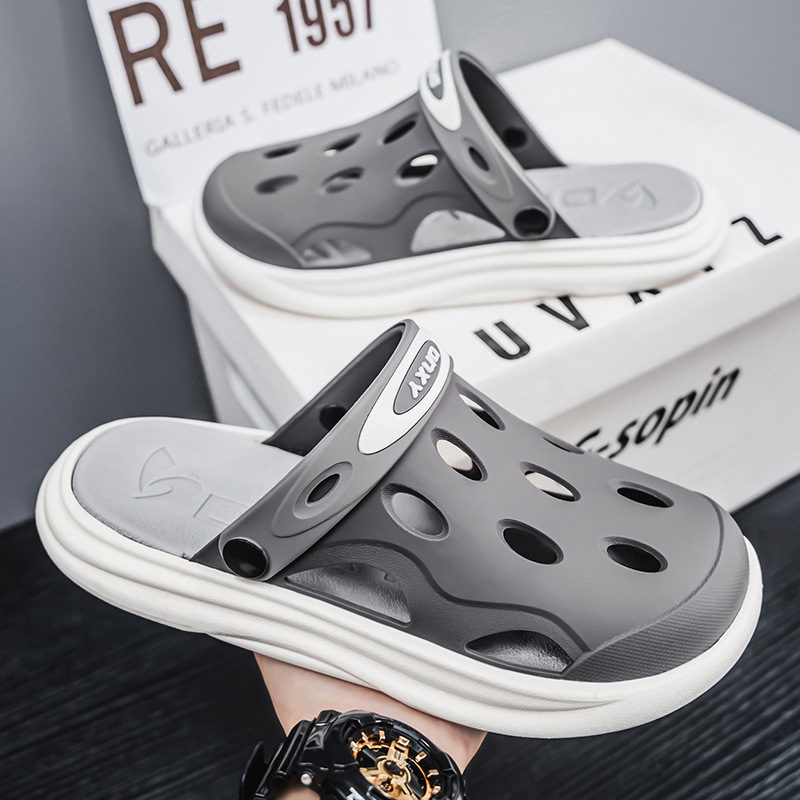 Zapatos de verano para hombres, zapatillas de bolsillo ligeras y medias, 2025 nuevas zapatillas de playa antideslizantes para hombres.