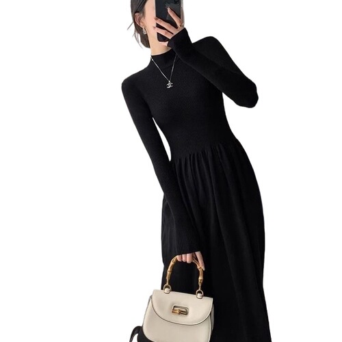 Half-high-neck black dress—autumn/winter new arrival, slimming and figure-flattering base layer dress; preppy-style, elegant, and versatile skirt.