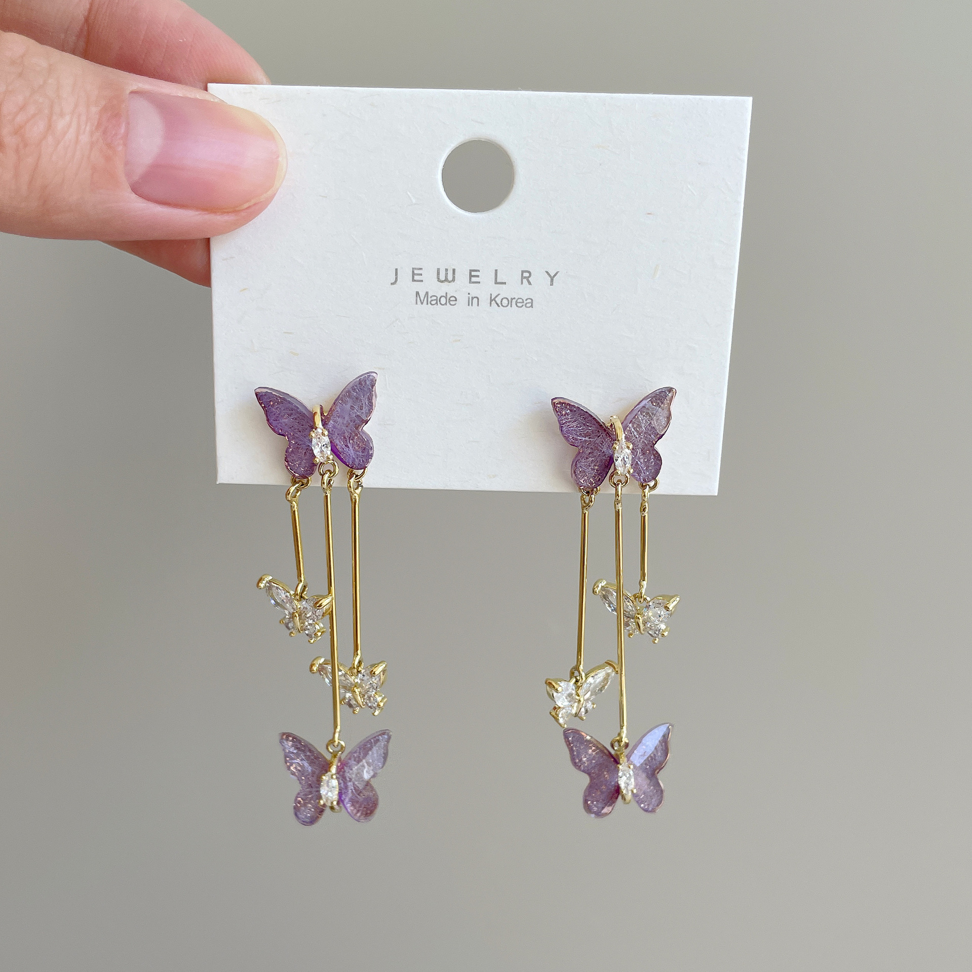 Puesto de mercado nocturno Pendientes de temperamento de moda caliente Pendientes de otoño e invierno para mujer Pendientes de perlas de imitación de lujo ligero de alta gama al por mayor