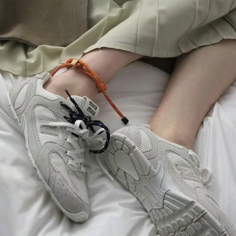 24 New Miu Family Jointly Branded 530 Couple's Moral Training Shoes Lace-Up Forrest Gump Shoes Two-Color Laces Casual Sports Shoes for Women