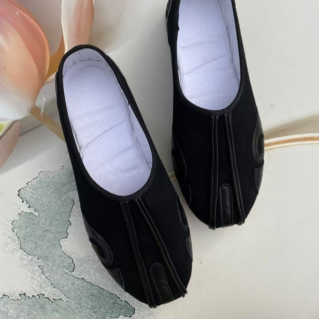 Primavera y otoño zapatos de tela antiguos de Beijing para hombre vestido de suela de Melaleuca hecho a mano de estilo chino casual transpirable Xiangyun rociando zapatos de suela suave