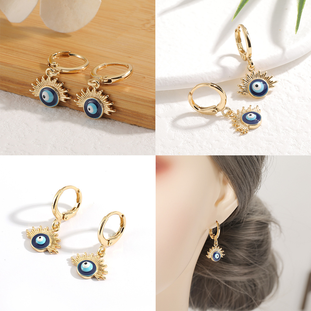 Fashion Devilu0027S Eye Heart Shape Copper Inlay Zircon Earrings 1 Pair