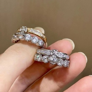 �����p�ӽ�ָ�B��荽��n��Ů���|�_�ڿ��{�����bƴɫ�����p���L