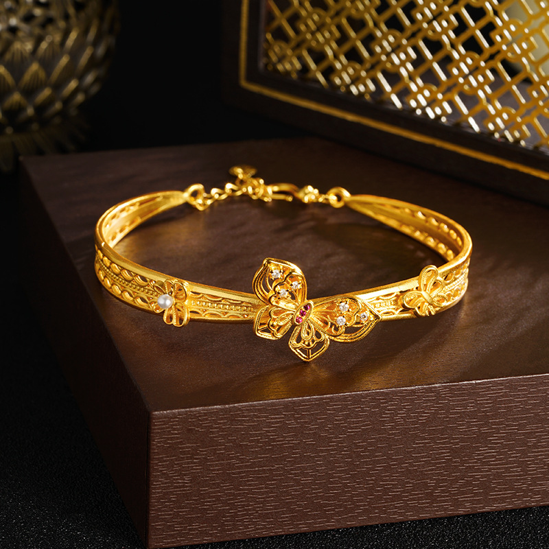 Vietnam Sha Jin Guochao hueco palacio estilo pulsera mariposa mujer simple imitación de oro ligero lujo alto sentido de la fuente de joyería