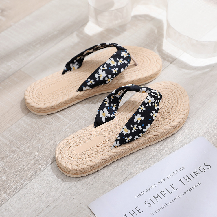 Women's Vacation Ditsy Floral Open Toe Flip Flops display picture 11