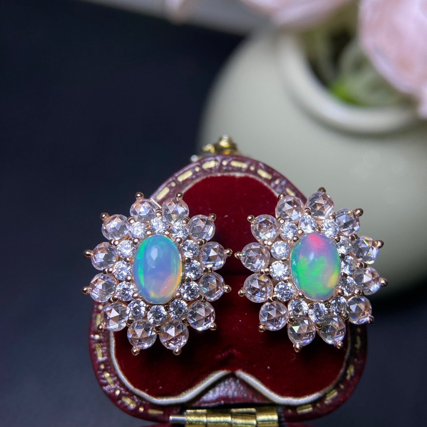 Natural super beautiful opal earrings with a main stone of 5*7mm, handcrafted with carefully selected materials, excellent crystal quality, full of fire and brilliance