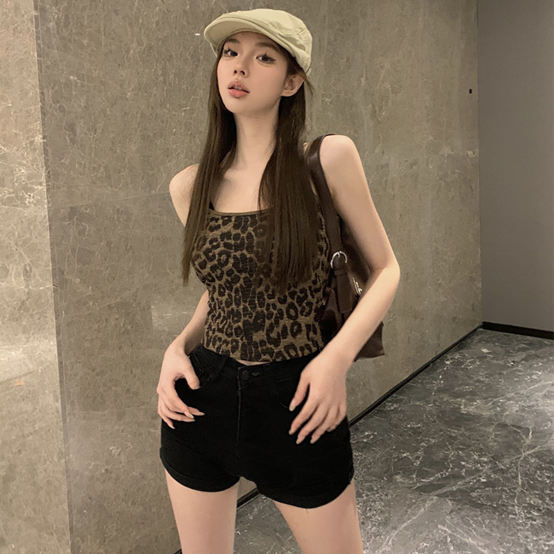 Small scented style leopard print suspender vest in the inner side, summer hot girl slim base sleeveless short top, wear ins trendy