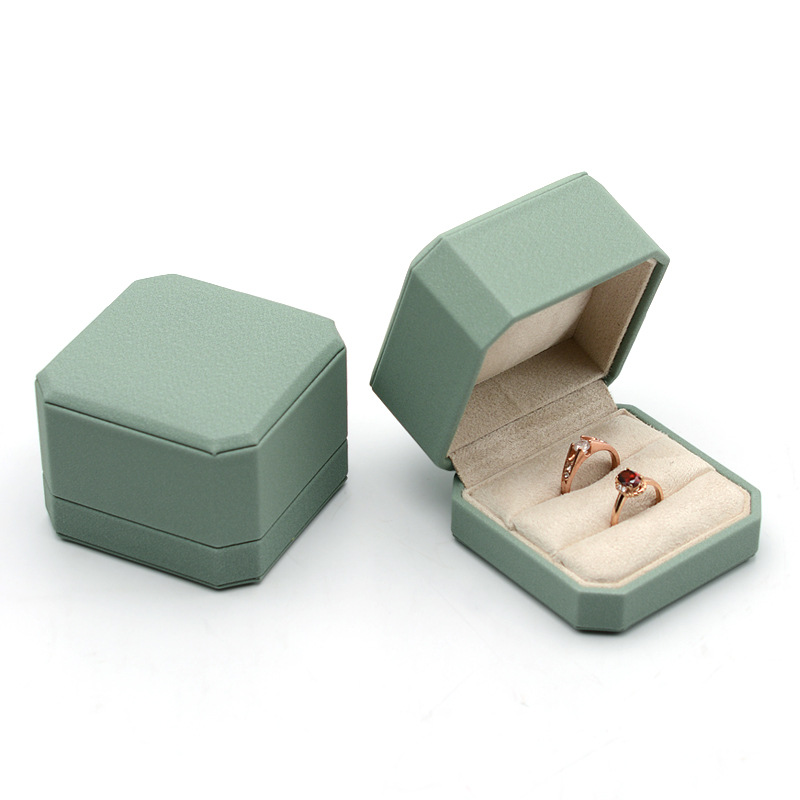 Caja de anillo de madera octogonal verde pálido PU cuero collar caja de brazaletes caja de cadena larga caja de pendientes
