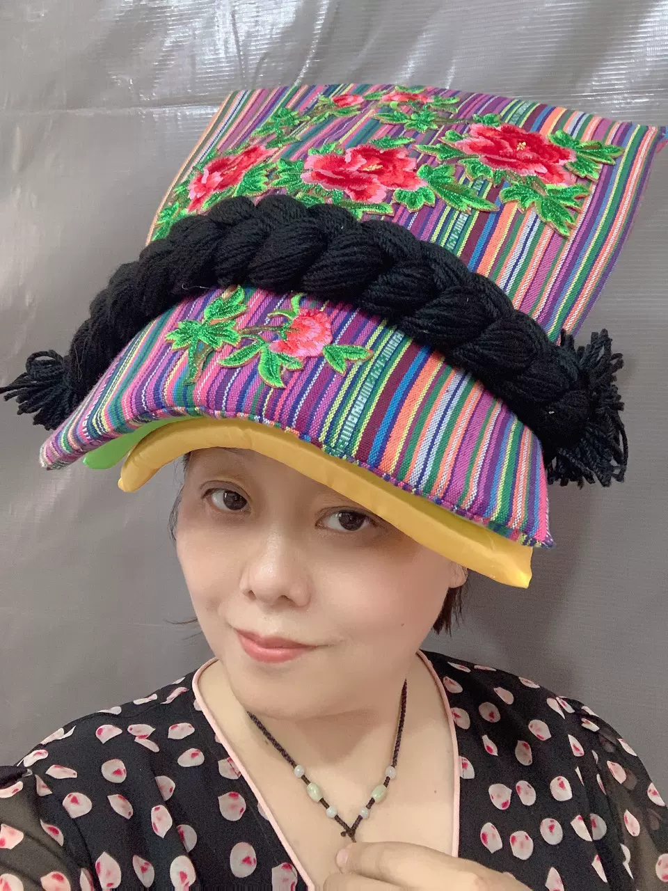 新款羌族服装女羌族少数民族服饰四川羌女衣服舞台表演演出服长裙