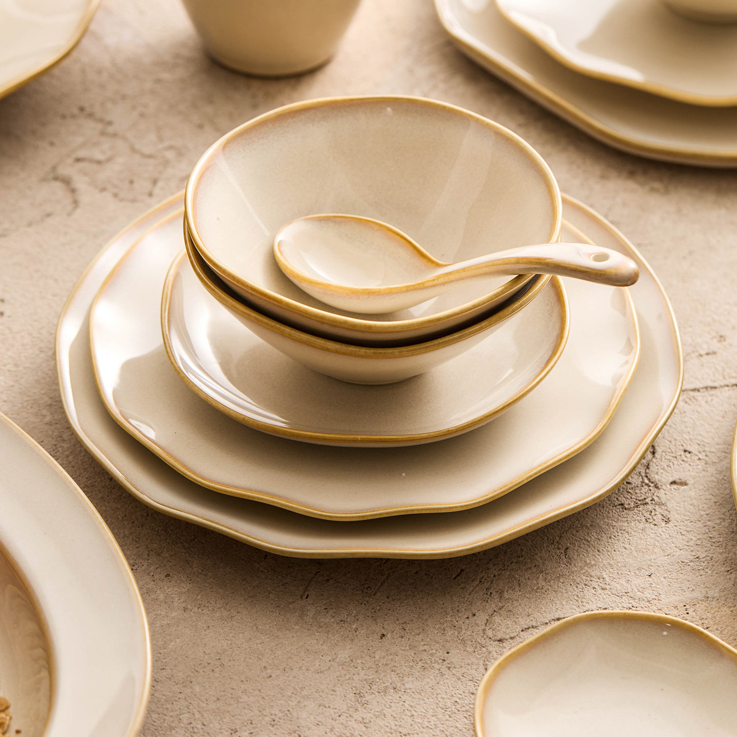 horno ondulado cubiertos de cerámica de viento de montaña platos de comedor para el hogar nuevo hogar cálido set de platos de porcelana