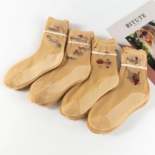 Spring and summer women's short stockings with heel curved plate thin jacquard cored silk mid-calf breathable stockings factory wholesale