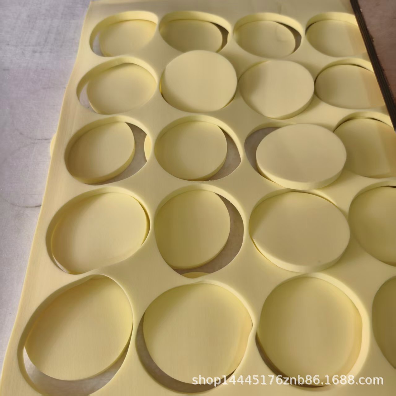 现货pva吸水海绵保湿圆柱体清洁海棉高密度锁水储水PVA片材冲型