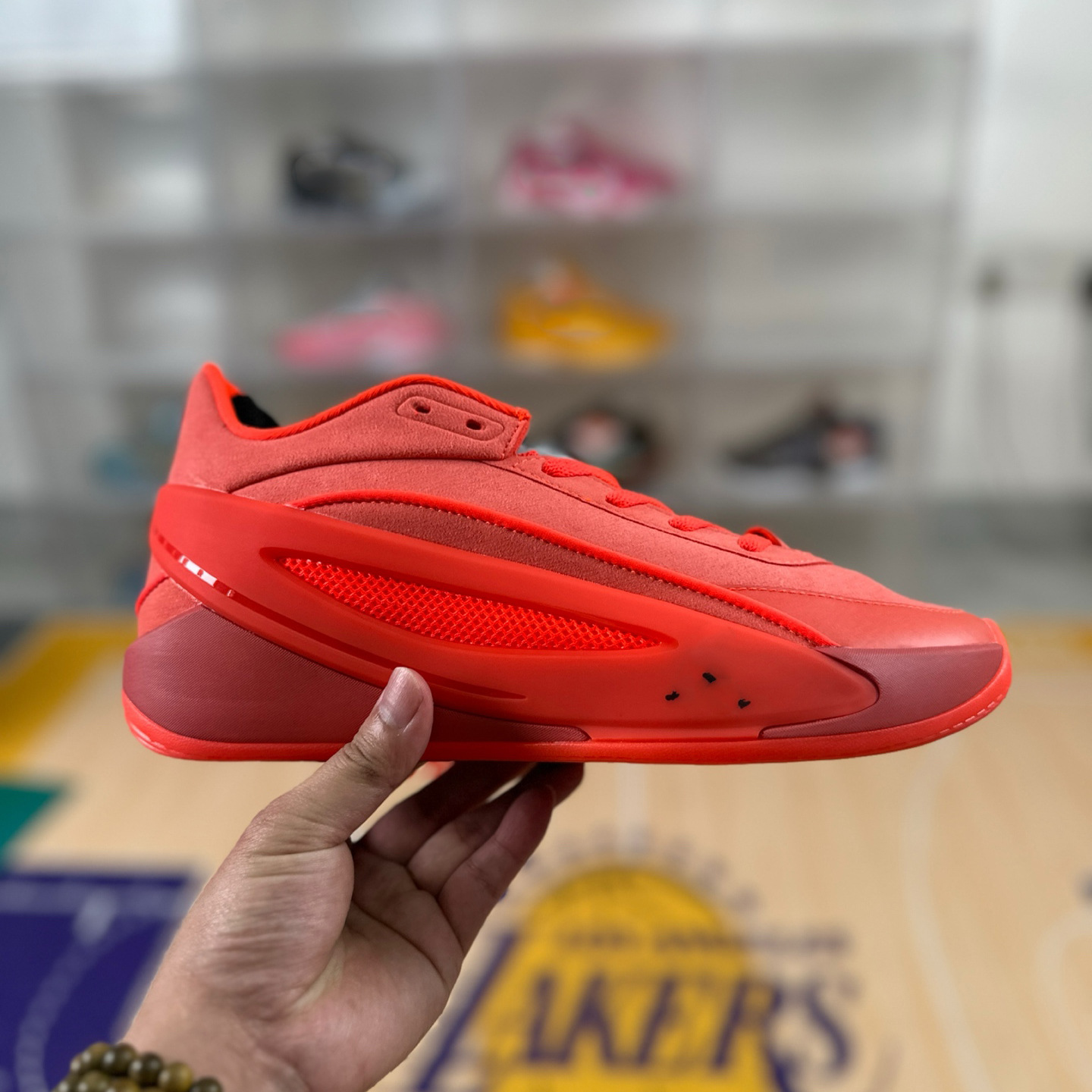 Zapatillas de Baloncesto Bajas para Hombre Luka 5, Tela de Malla y Caucho, Transpirable y Antideslizante, para Baloncesto