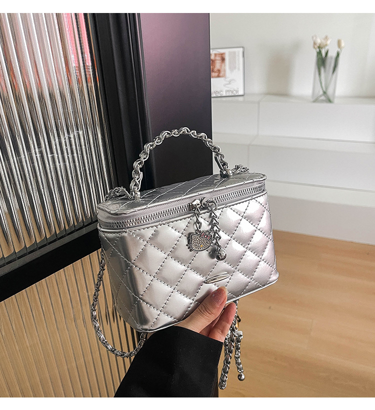 Bolsa de mano de cadena de diamante transfronteriza de alto nivel 2026 nueva bolsa de caja de viento de fragancia de estilo exterior bolso de lujo ligero