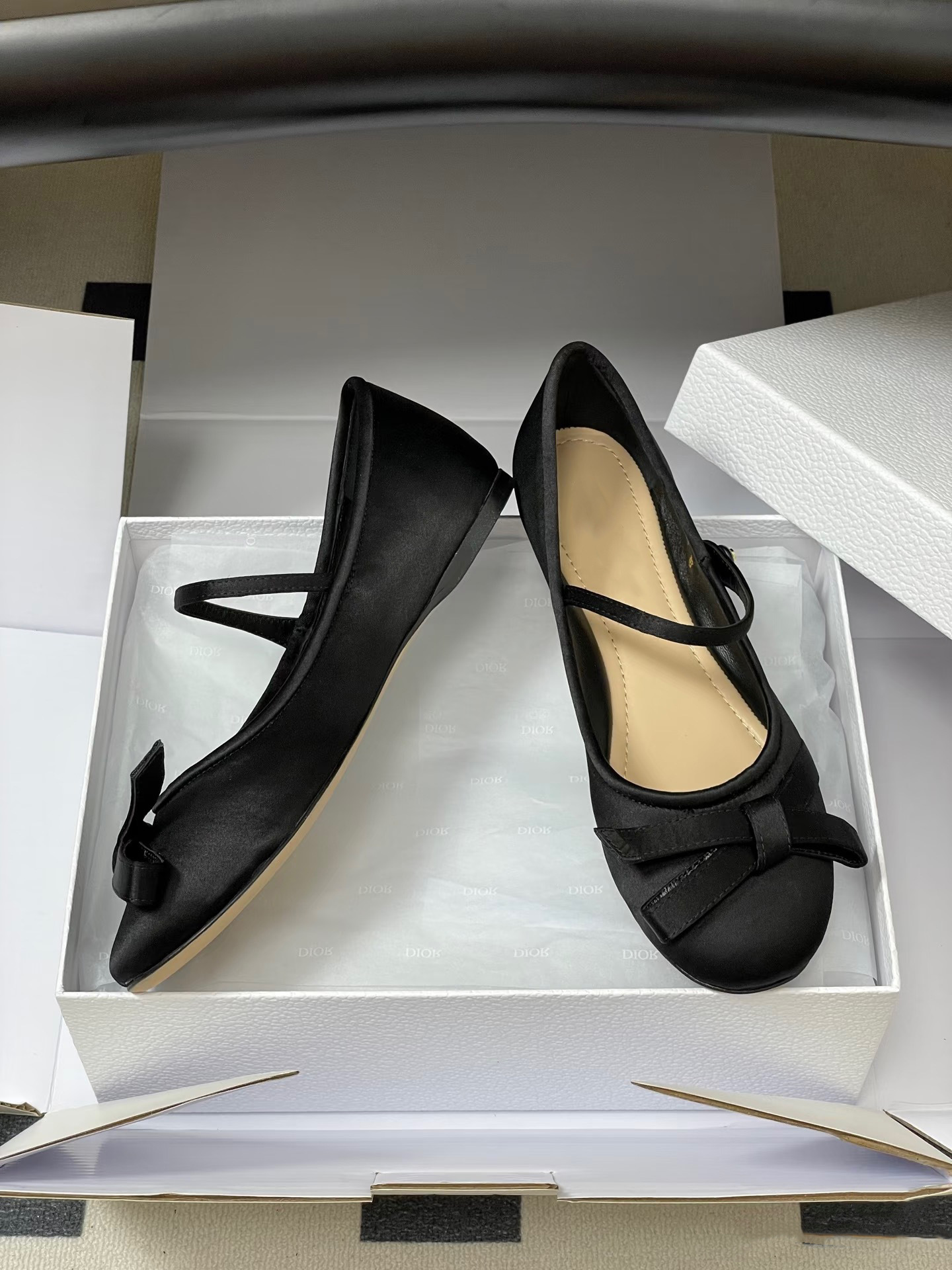 Black [Height 1.5cm]