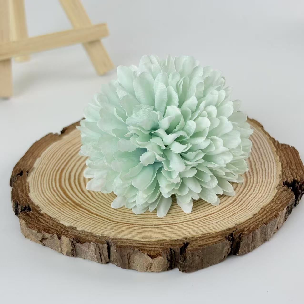 Simulación de flores de crisantemo al por mayor decoración de la sala de bodas accesorios de fotografía tela de seda de laceana flores de crisantemo