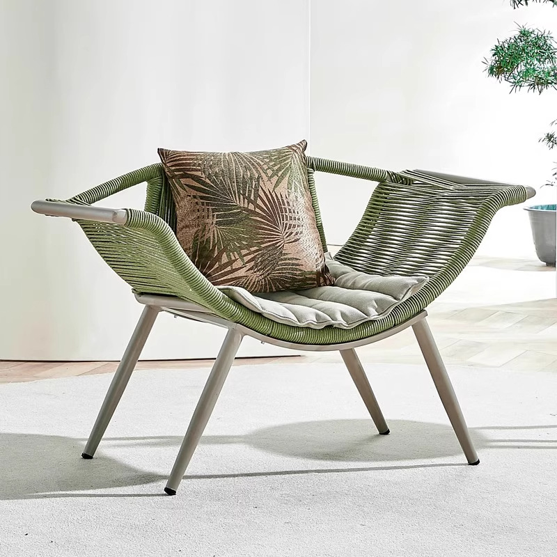 Silla columbrante al aire libre impermeable y protegida contra el sol patio sombra nórdica al aire libre balcón interior silla mecedora muebles residenciales