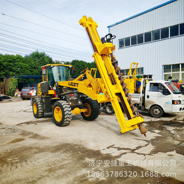 厂家改装电线杆打桩机 液压驱动螺旋钻孔机 轮式四驱越野挖坑机