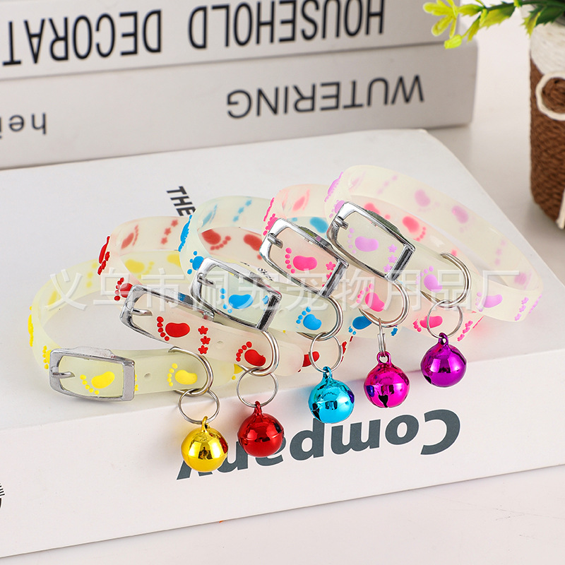 Nuevo collar de silicona fluorescente para gatos perros perros collar de luces nocturnas para viajar por la noche a prueba de pérdida de fabricantes en stock