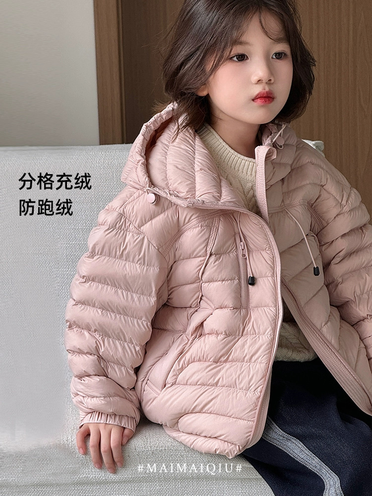 2025 chaqueta de plumón de niñas nueva ropa de invierno no flúor fuerte impermeable con capuchón para niños 90 chaqueta de goma blanca