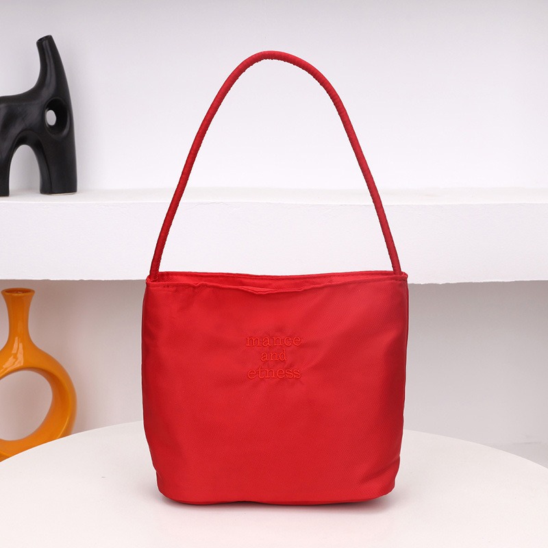 (Large style single hand carry) True red without pendants