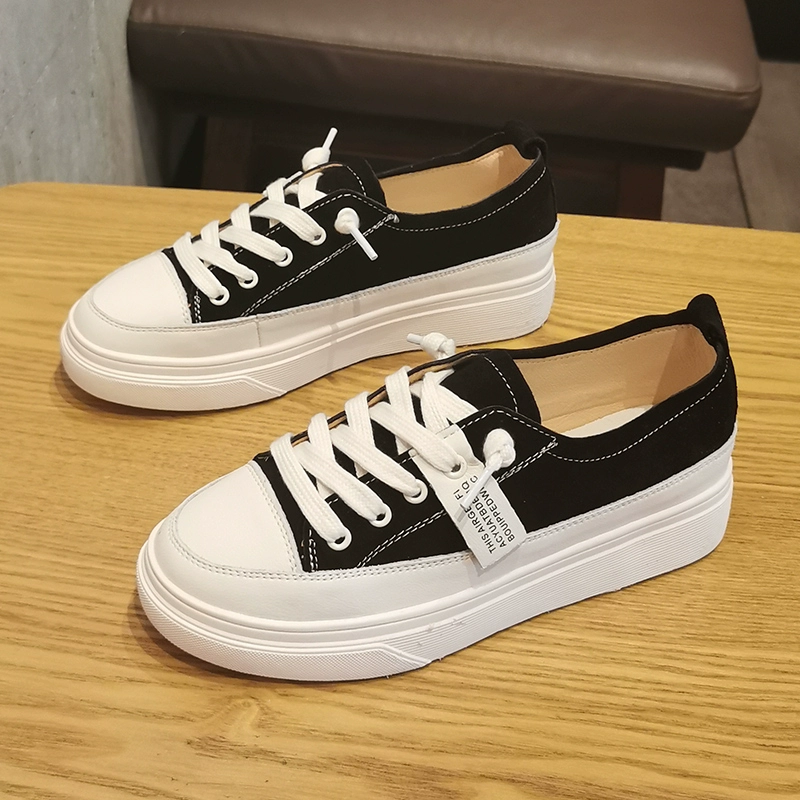 Кожаные маленькие белые женские туфли 2025 новые весенние туфли ленивые дикие одиночные туфли женские плоские педали повседневные кроссовки
