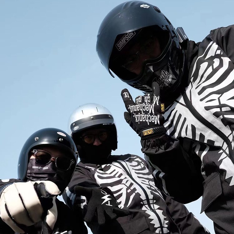 D-23525�ź�Ħ�г��չ���ʿ������������װ��ˮ����ҹ�䷴��ȫ