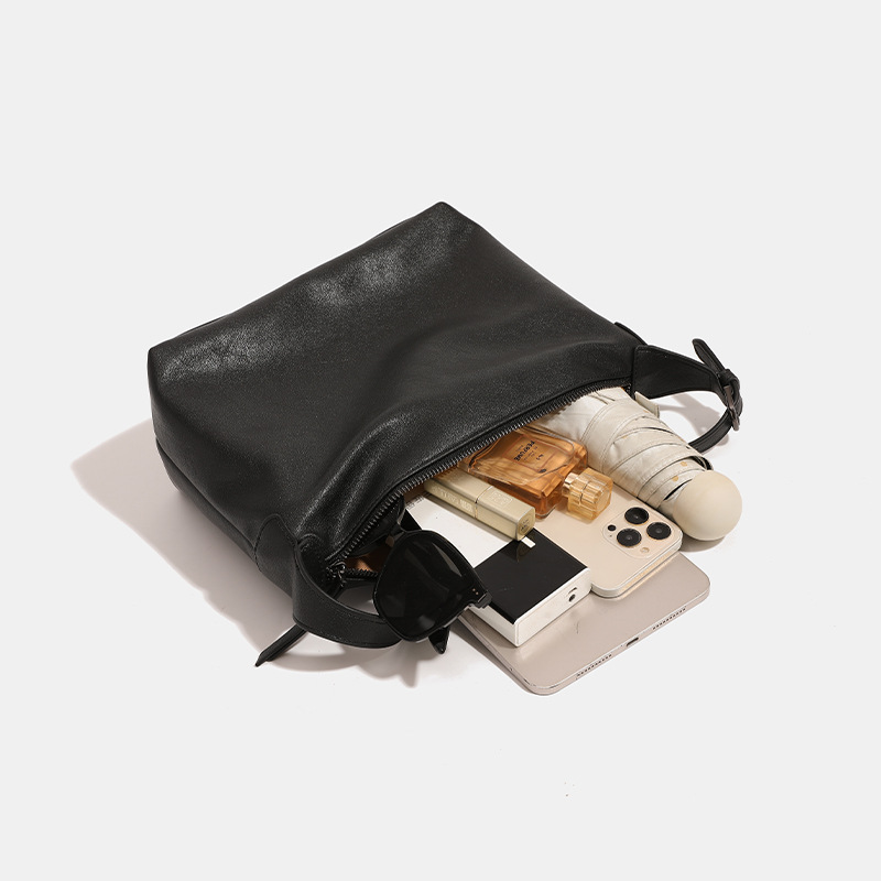 Soft Leather Underarm Hobo Bag For Women 2024 New Versatile Casual Handbag Korean Style Commuter Shoulder Bag Dumpling Bag - Thumbnail 3