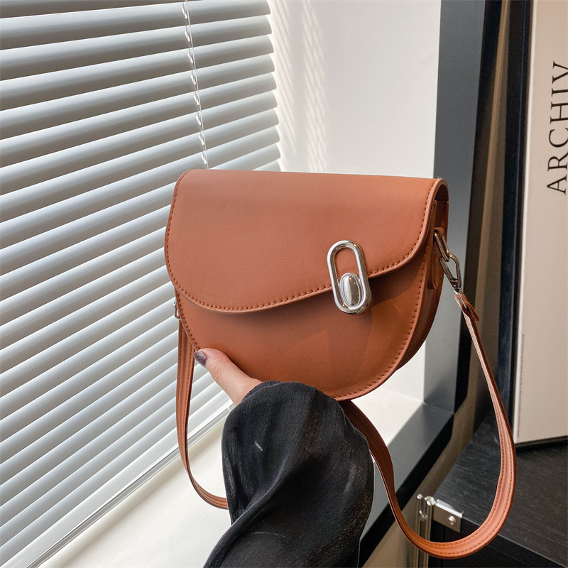 Textura bolso de mujer bolso de verano 2024 nuevo estilo popular bolso de mochila de moda versátil bolso de hombro de brazo bolso de silla