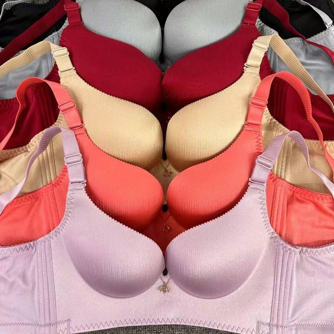 Nuevo estilo de verano brillante sin marcas cómodas ropa interior brillante sexy desnudo sujetador contra el pecho contra la caída del sujetador